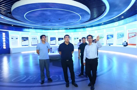 怀柔区副区长季学伟到新宝GG工厂调查调研